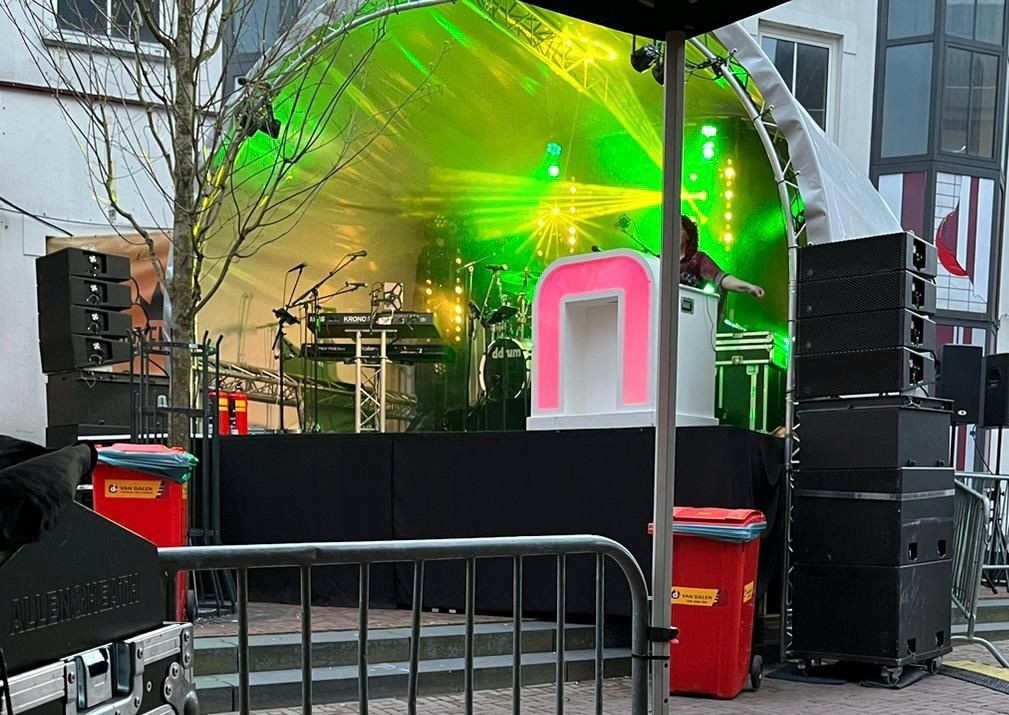 Podium overkapping